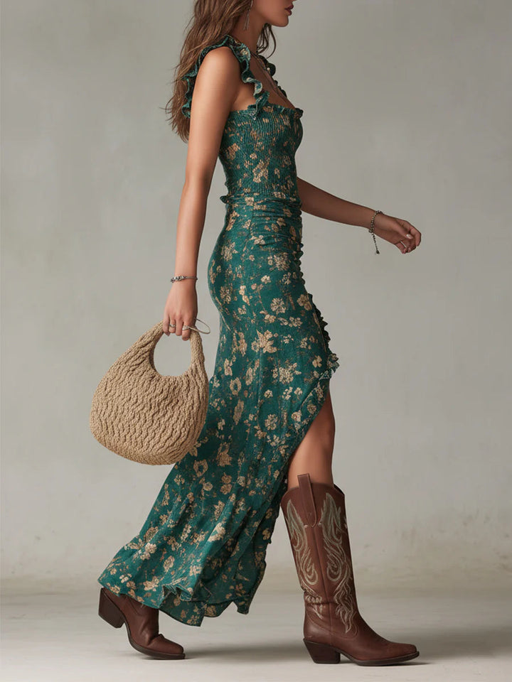 Long green patterned dress in bohemian style with ruffled sleeves