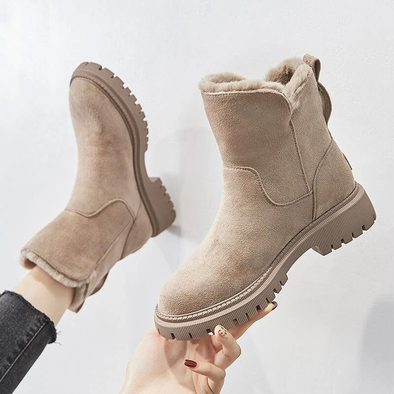 Monique - Stylish and Warm Zipped Boots