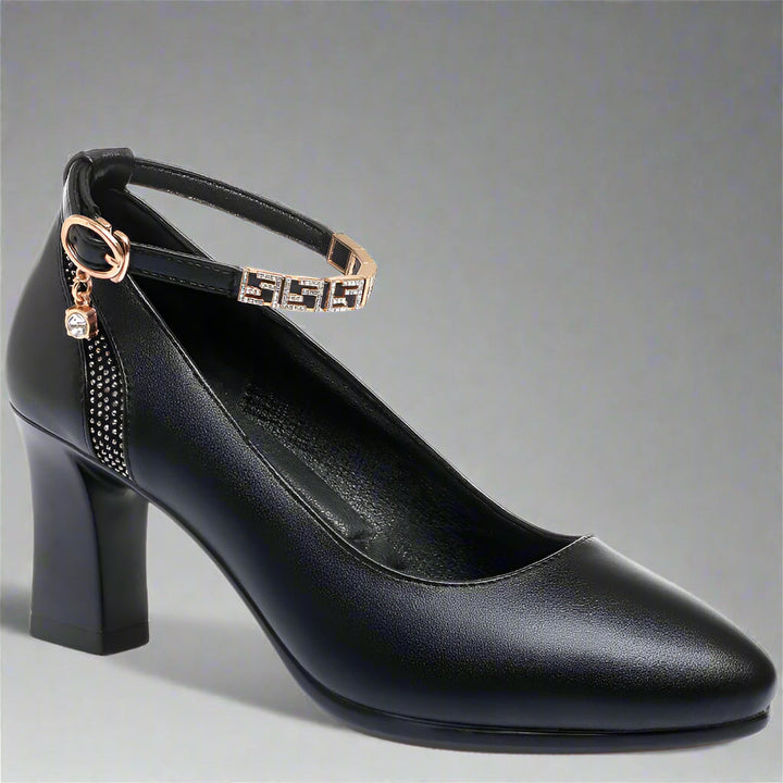 Zymara | Pumps in Premium Patent Leather for Your Office Style
