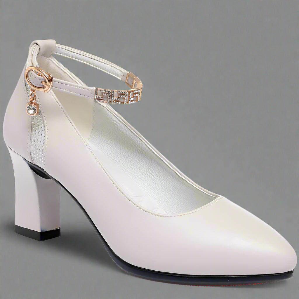 Zymara | Pumps in Premium Patent Leather for Your Office Style