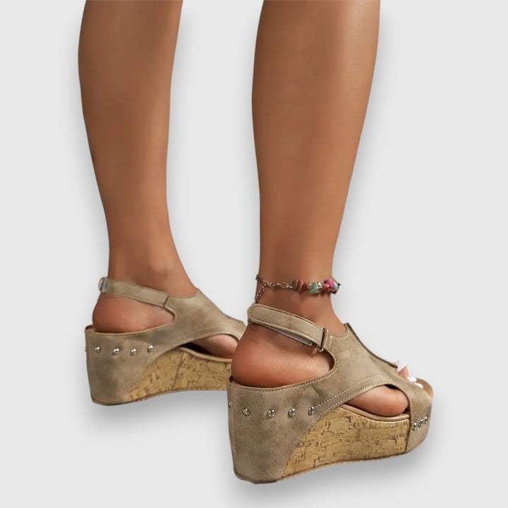 Mia – Vintage Platform Sandals