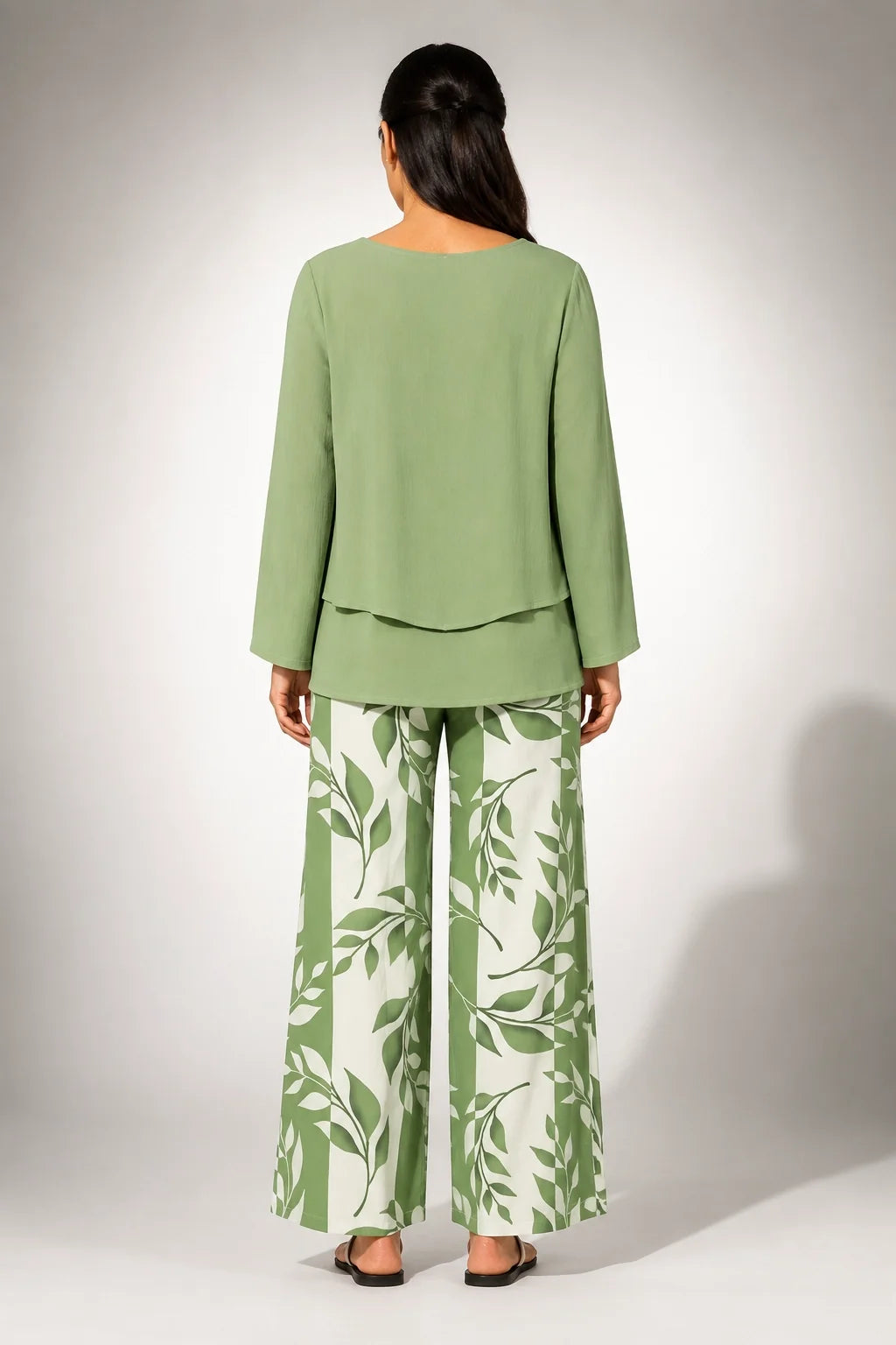 Esperanza™ | Green Set with Leaf-Print Pants