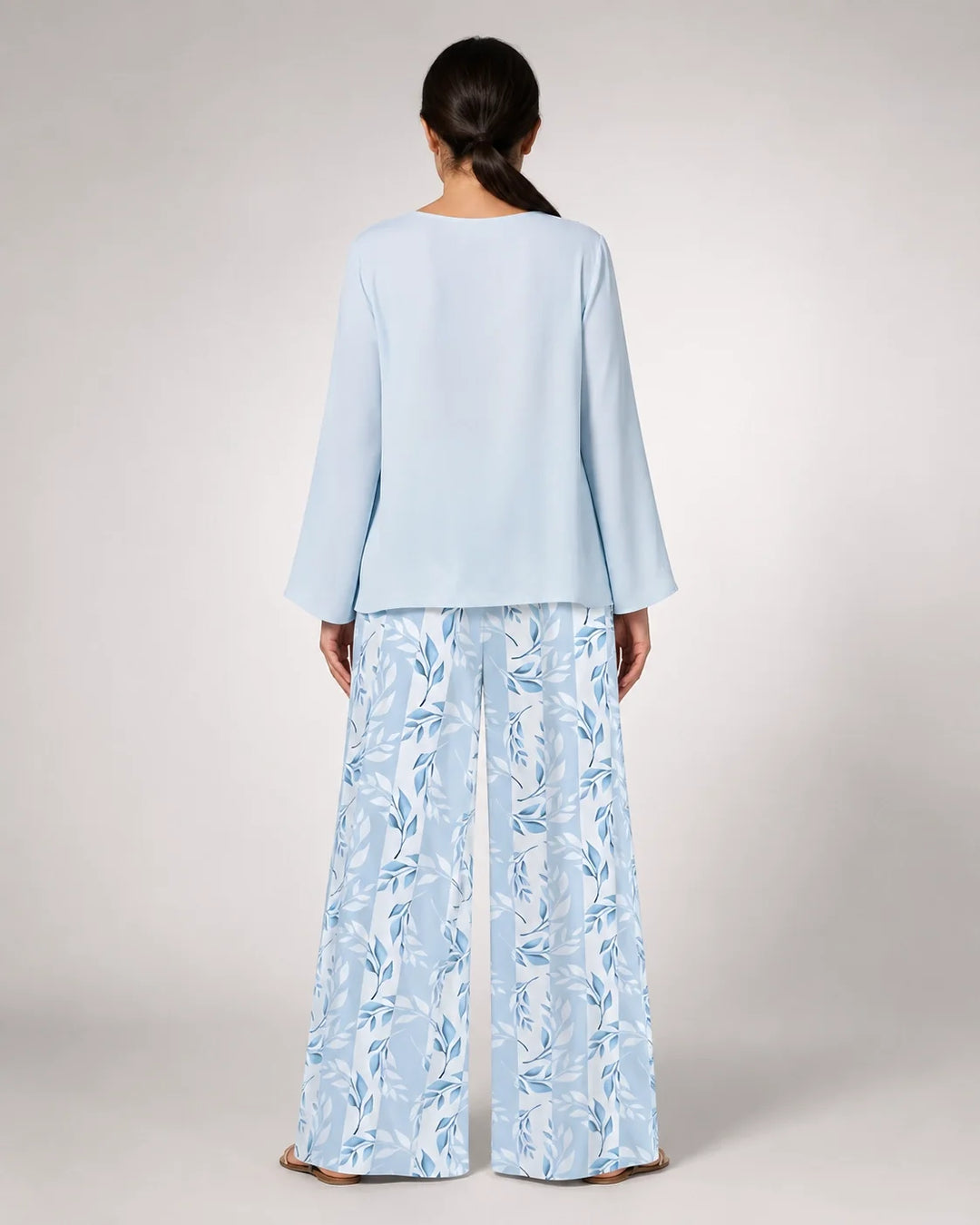 Wenceslada™ | Sky Blue Floral Set