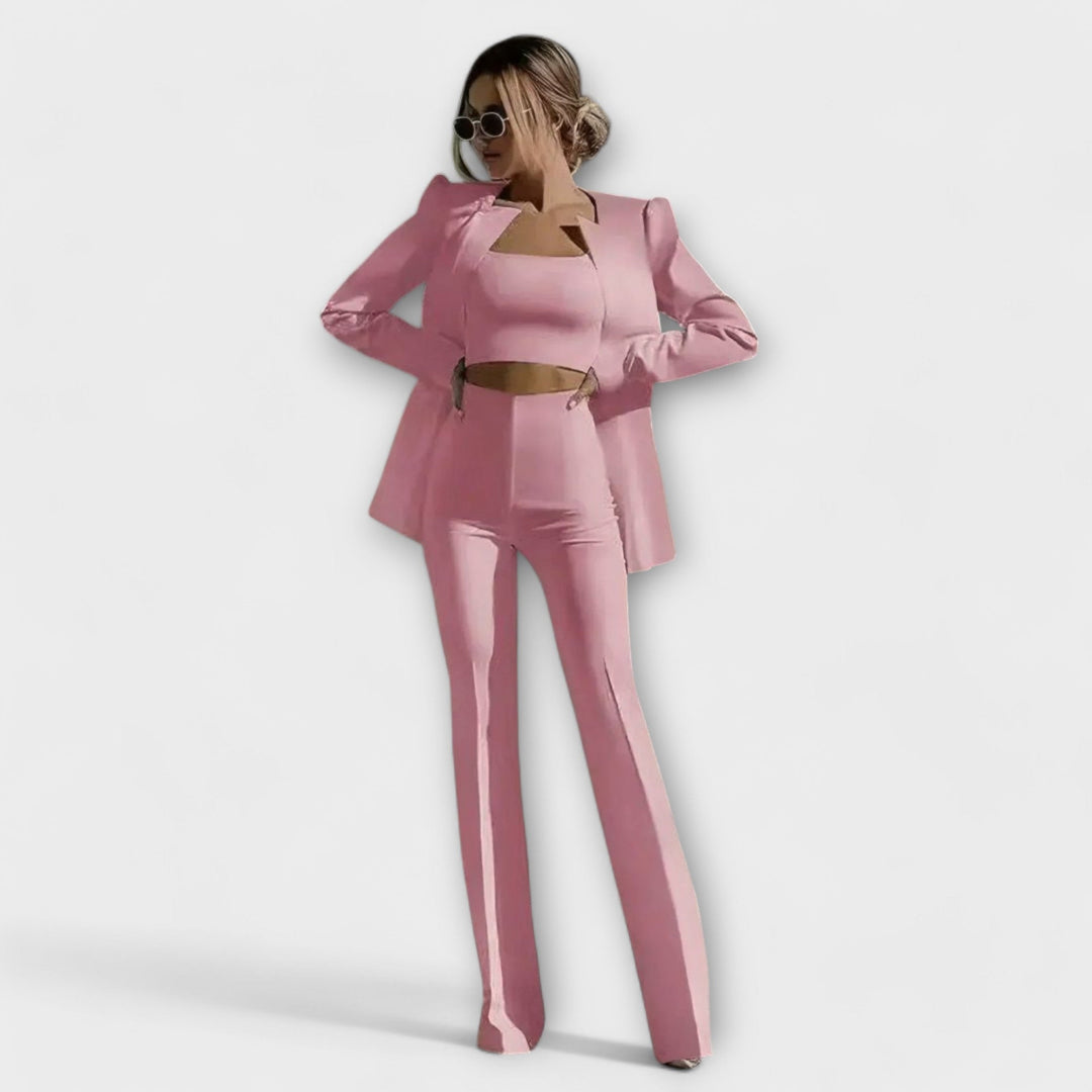 Selina – Stylish Three-Piece Set (Blazer, Top, Trousers)