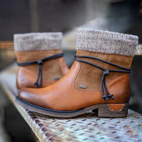 Léonie - Stylish Orthopaedic Boots in Vegan Leather