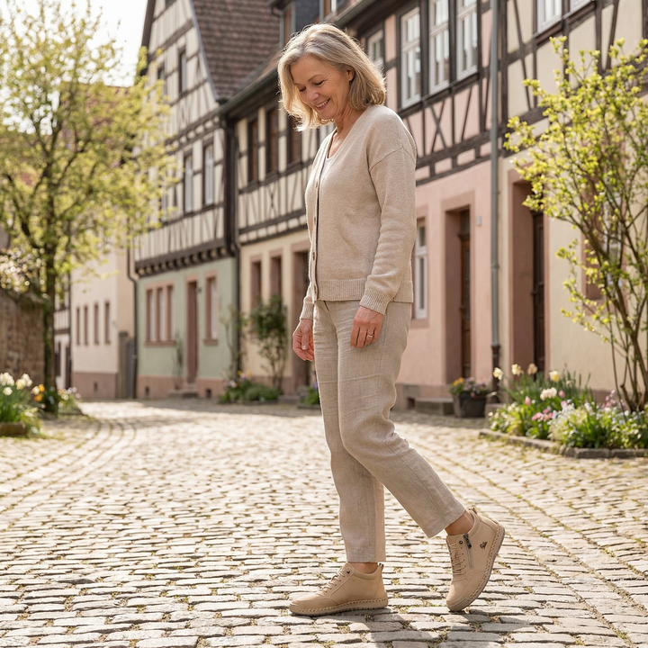 Mila – Comfortable orthopedic sneakers with a zipper