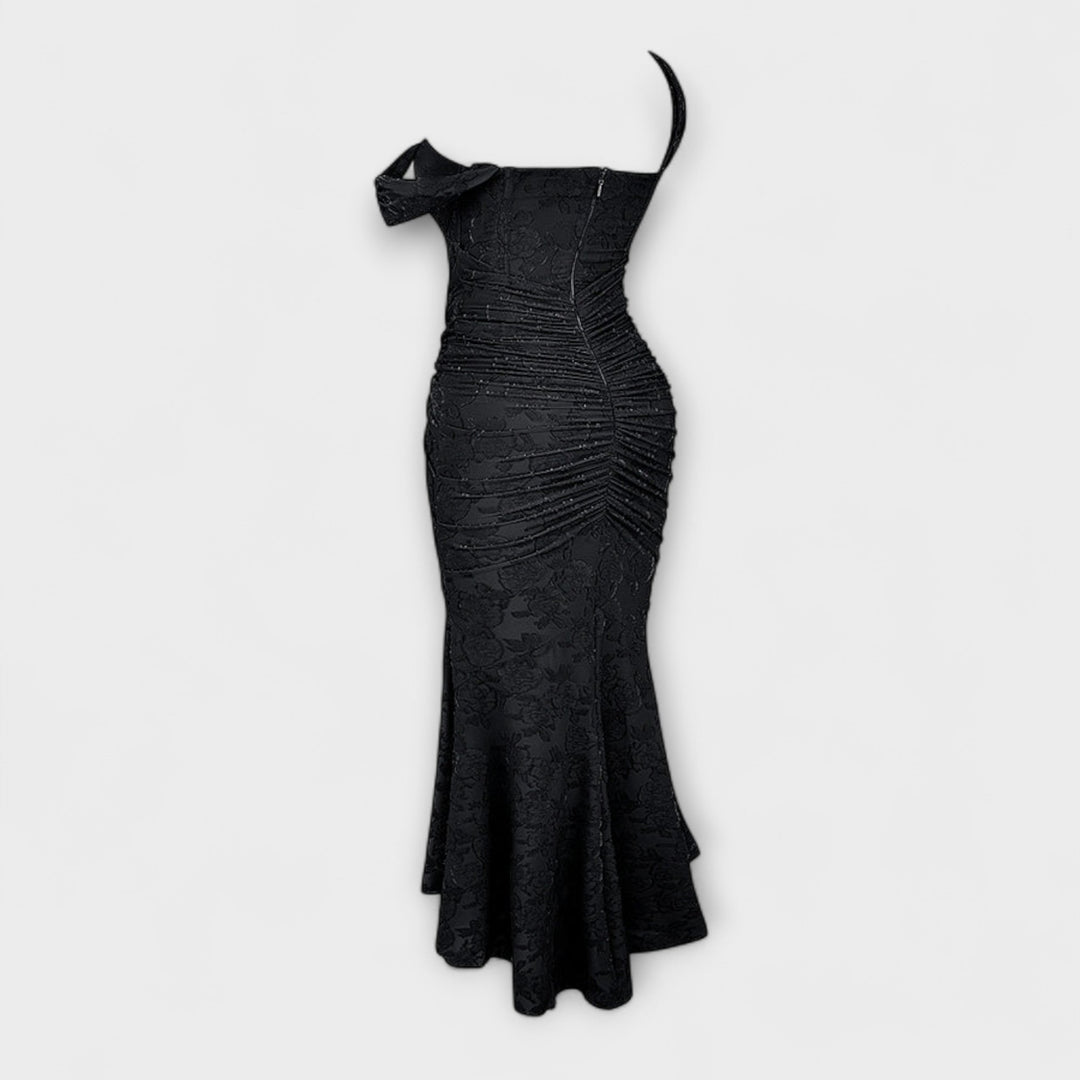 Renske – Long Dress with Elegant and Refined Corset